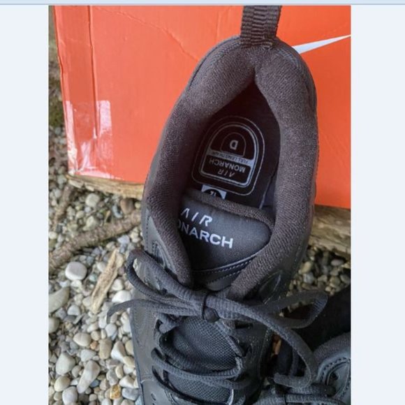 Nike Air Mens Monarch IV Black Training Shoes 12 - Picture 3 of 9